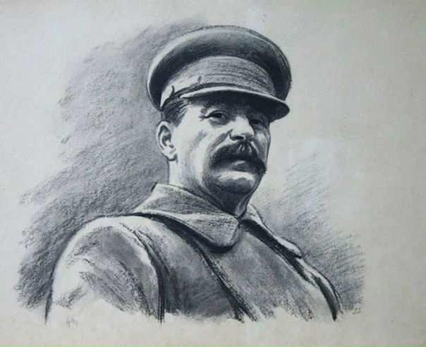 Не понимаем, как так!.. Наполеон проиграл войну, угробил огромное количество народа, развалил страну и он во Франции национальный герой, СТАЛИН - выиграл войну, спас мир от фашизма, оставил после себя мощную державу и он - национальный враг для либералов !..