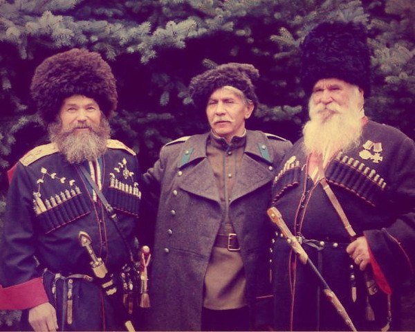 Уважение к старшим, честь и отвага - качества, которые в любые времена ценятся у казаков 