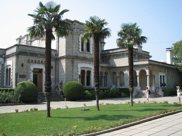 ЮСУПОВСКИЙ ДВОРЕЦ 