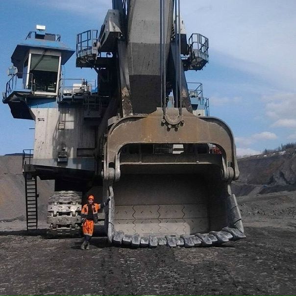 Карьерный экскаватор P&H 2800XPC в Кемеровской области.