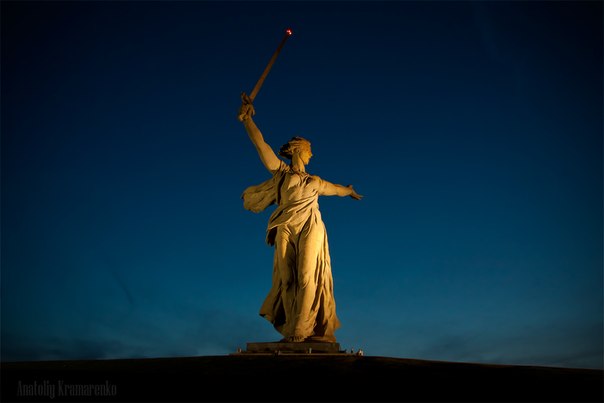 Дорогие друзья! Группы про США, Францию и другие страны набирают до миллиона подписчиков. В то время когда группа про нашу любимую и родную Россию насчитывает всего несколько десятков тысяч человек. Неужели всем безразлична наша Родина 